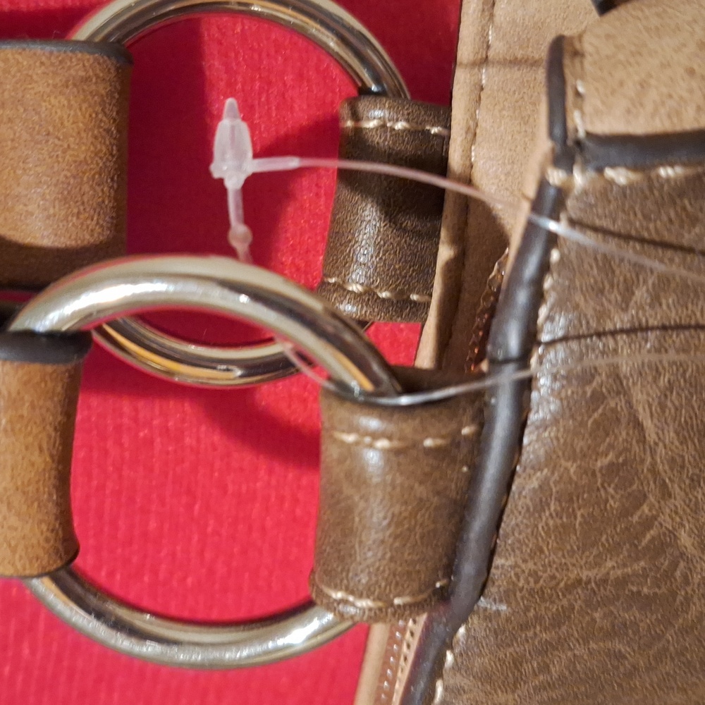 Justin Purse - Picture 10 of 16